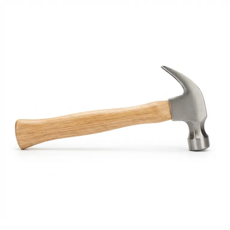 Marteau à tête métallique lisse et manche en bois